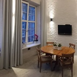 apartment-into3city.gdanskhotel.org/