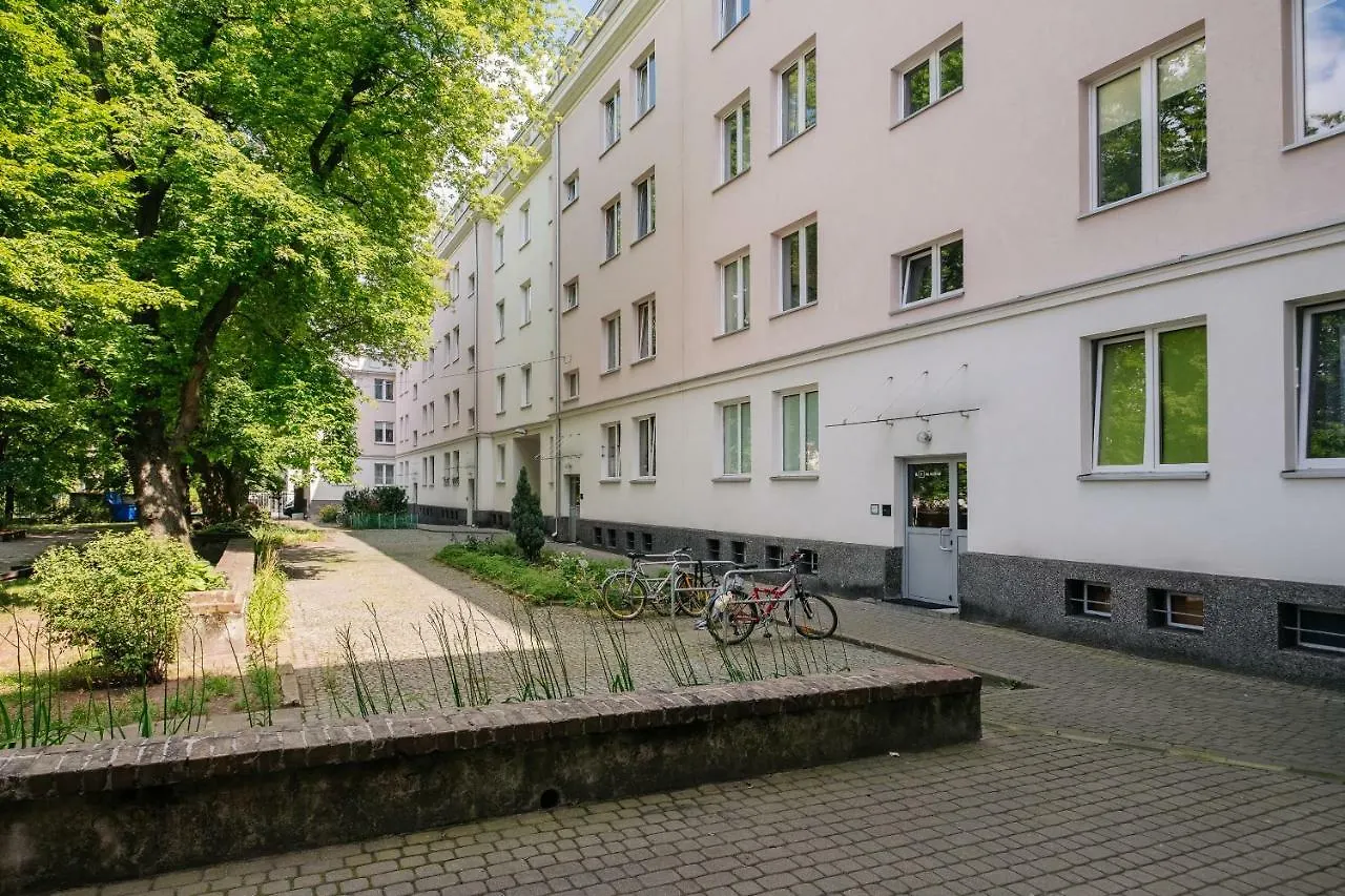 Metro Plac Wilsona Apartment ワルシャワ