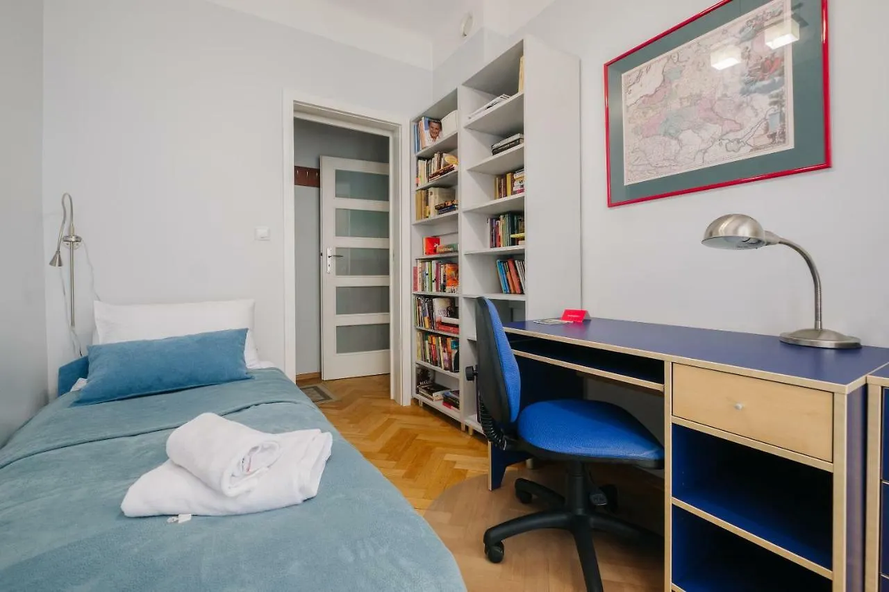 Metro Plac Wilsona Apartment ワルシャワ ポーランド